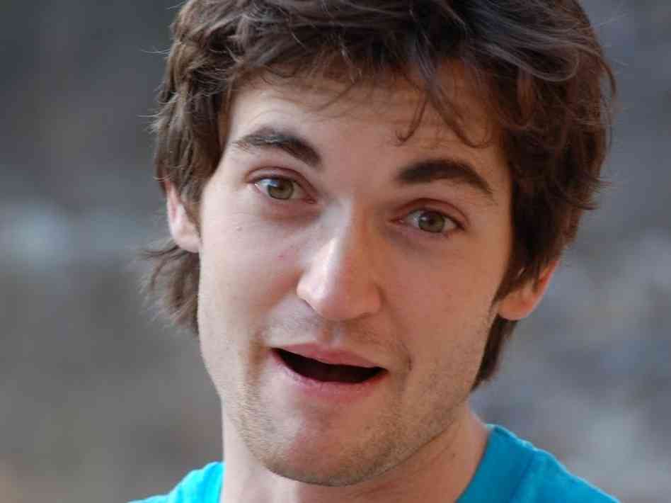 Ross Ulbricht pleads not guilty on all charges