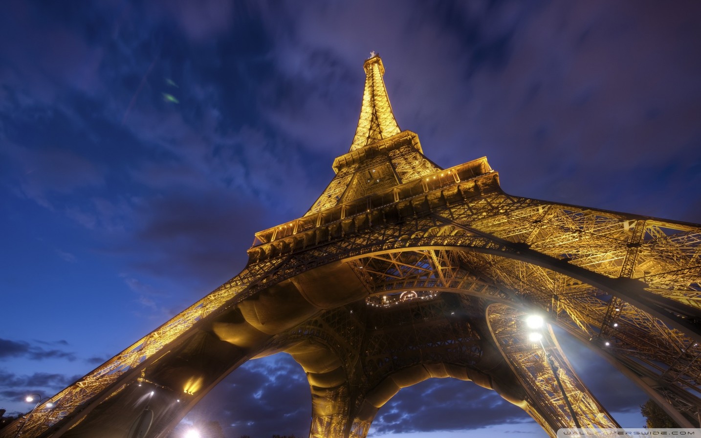Exchanges open in France would require registration